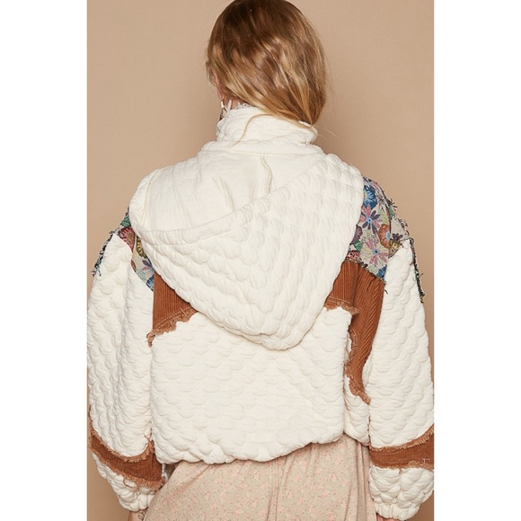 POL Cream Quilted Mock Neck Jacket with Floral Jacquard Contrast - Picture 6 of 9